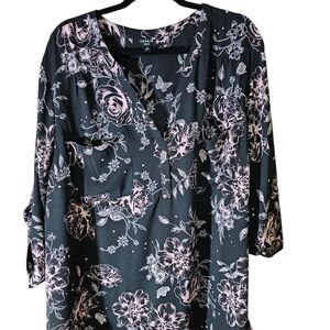 NWOT Torrid Harper Black and Pink Floral Blouse